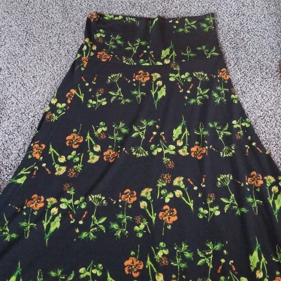 Lularoe skirt - Picture 1 of 2